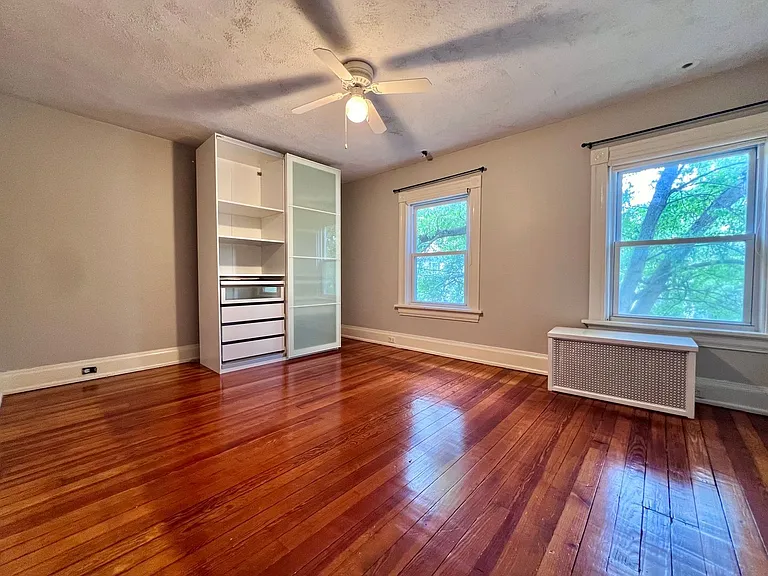 2869 Markbreit Ave — Photo 11