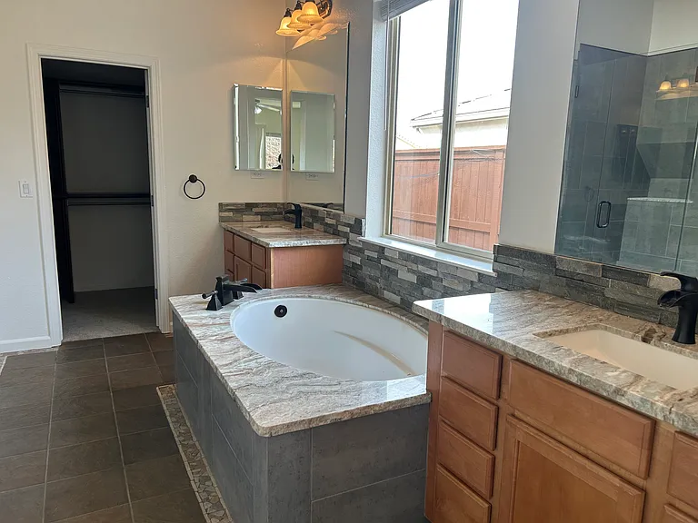 2620 Heather Field Ln — Photo 13