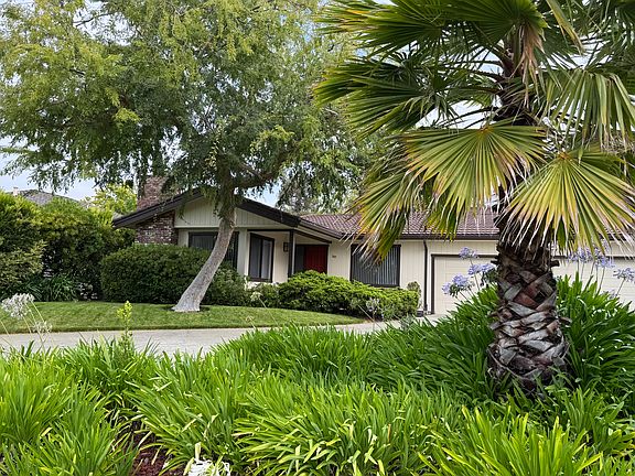 809 Van Dyck Court