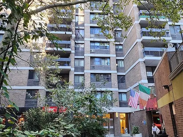 77 Fulton St APT 24D, New York, NY 10038