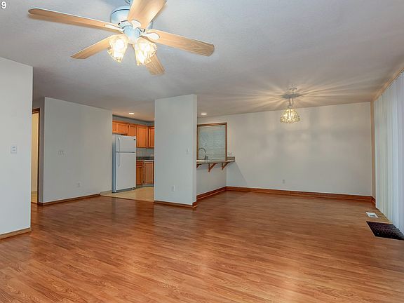 5th image of 6003 NE 54th St