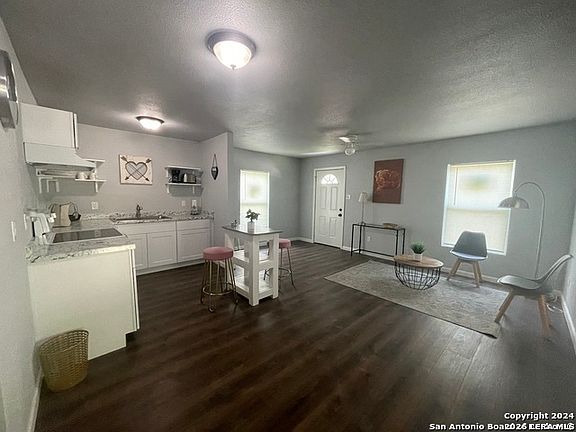 4th image of 422 FLORENCE ST
