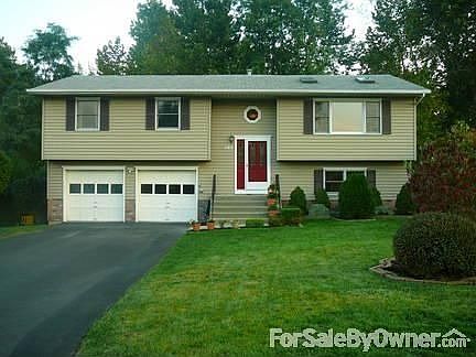 105 Creamery Drive : Beautiful Home - Move-In Ready!