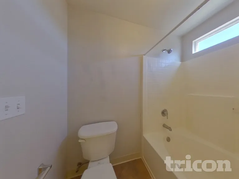 17662 Clear Springs Ct — Photo 8