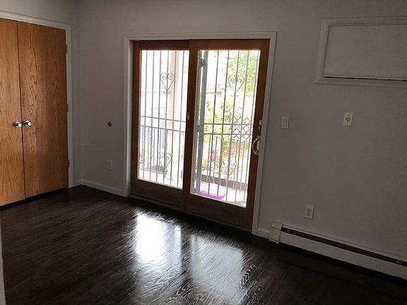 5th image of 81 Commonwealth Blvd #1