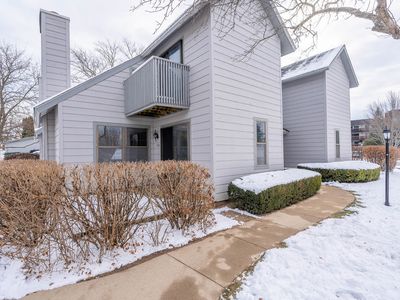 586 Dunham Rd, Gurnee, IL, 60031