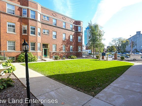 4th image of 1479-95 N Farwell Ave #5138724