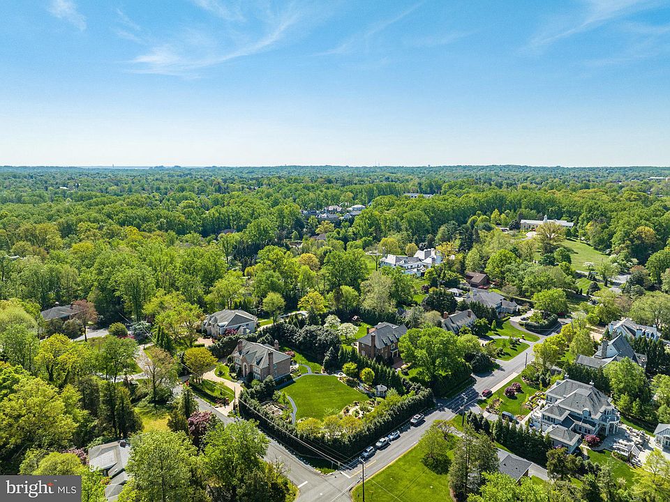 1st image of 923 Douglass Dr