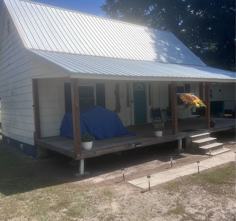 1st image of 427 McRae Rd