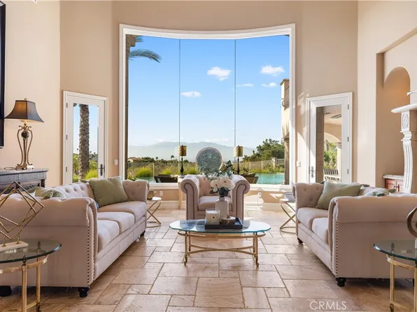 423 Cleveland Way, Corona, CA 92881