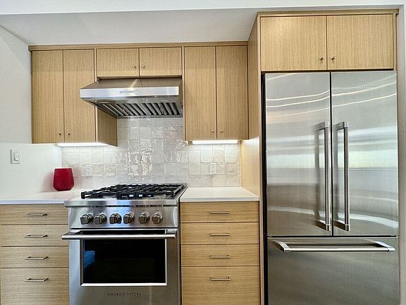 4th image of 2203 22nd St #B