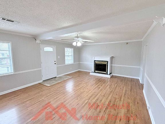 4th image of 1904 Capri Rd