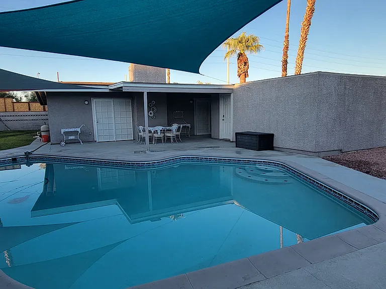 3327 Seminole Cir — Photo 32