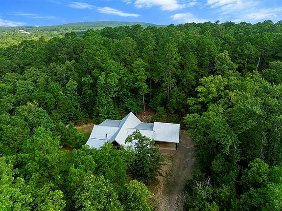 5th image of 315 Banjo Ln