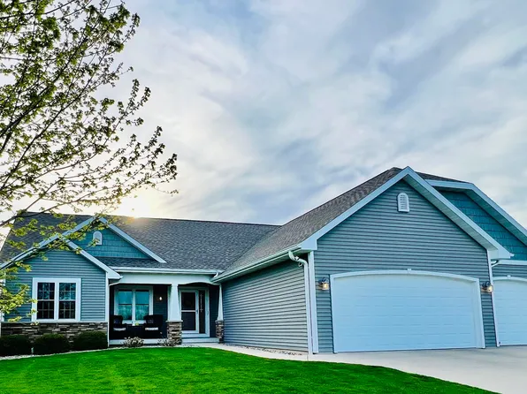 N6018 Wild West Ln, Fond Du Lac, WI 54937