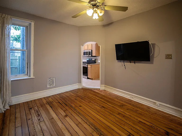 1227 S Greylock St — Photo 4