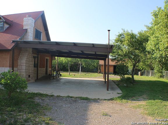 3rd image of 489 Las Brisas Dr