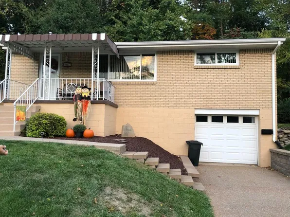 828 Norvell Dr, Pittsburgh, PA 15235