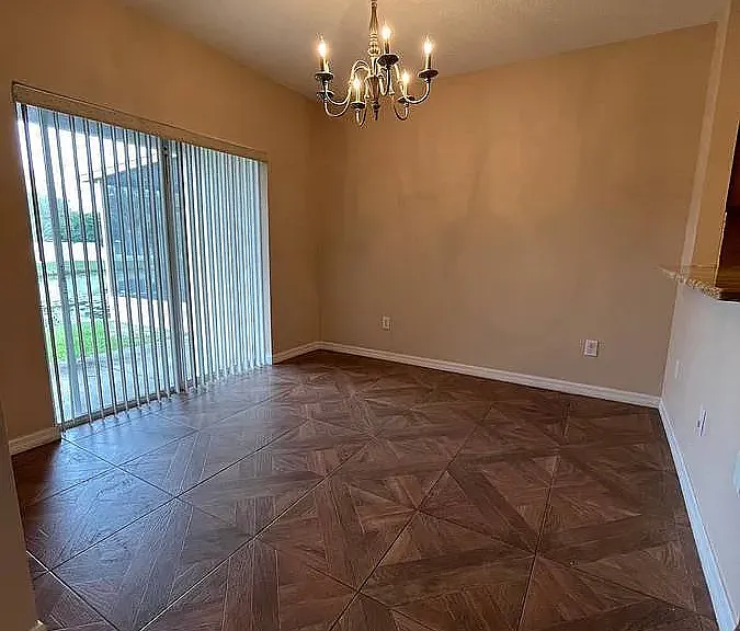 1341 Lyonshire Dr — Photo 9