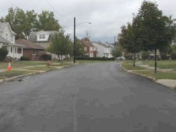 Exterior Neighborhood (street photo)