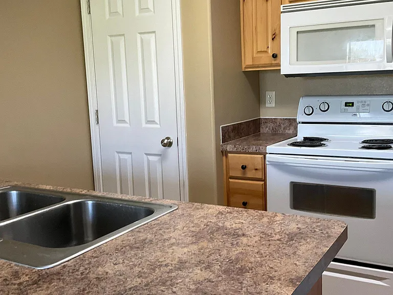 165 Opal Ct #A — Photo 6