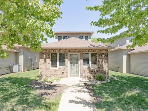 342 Benit Dr Unit 4, Arnolds Park, IA 51331