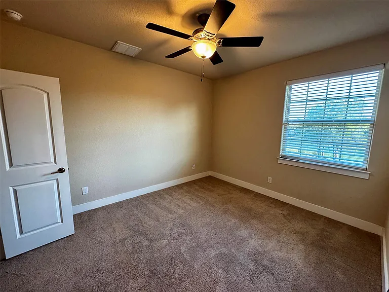 315 Madison Oaks Ave — Photo 17