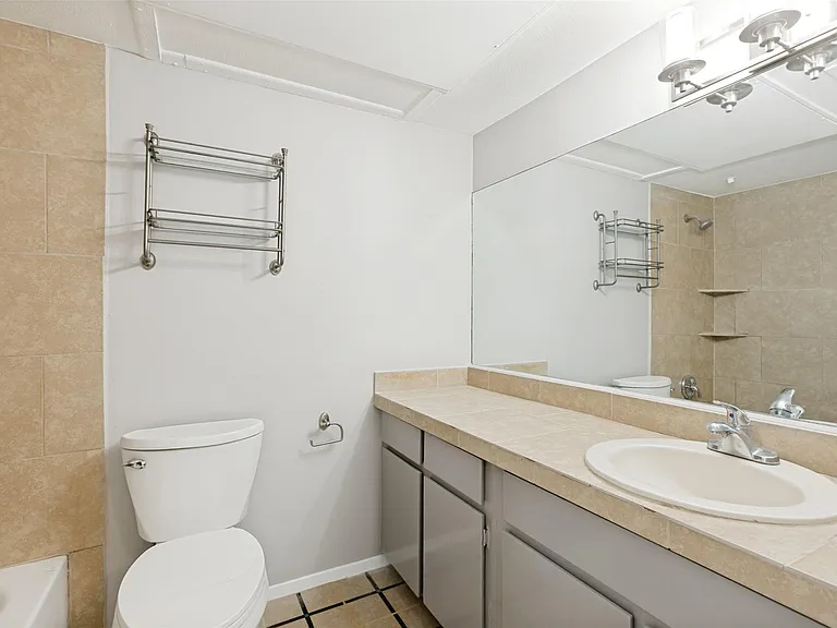 6910 Hart Ln #414 — Photo 9