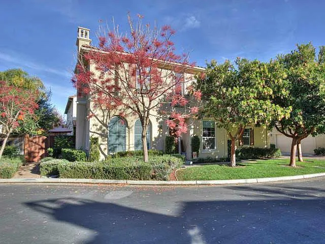 2592 Narin Way photo 1