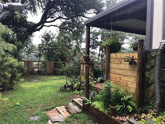 3rd image of 402 Magnolia