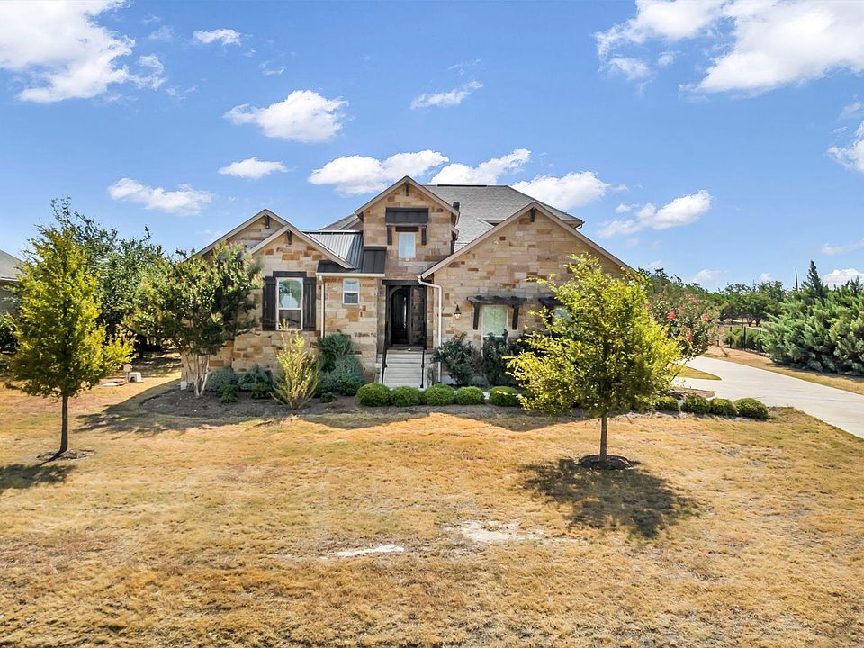 1st image of 712 Bluff Woods Dr