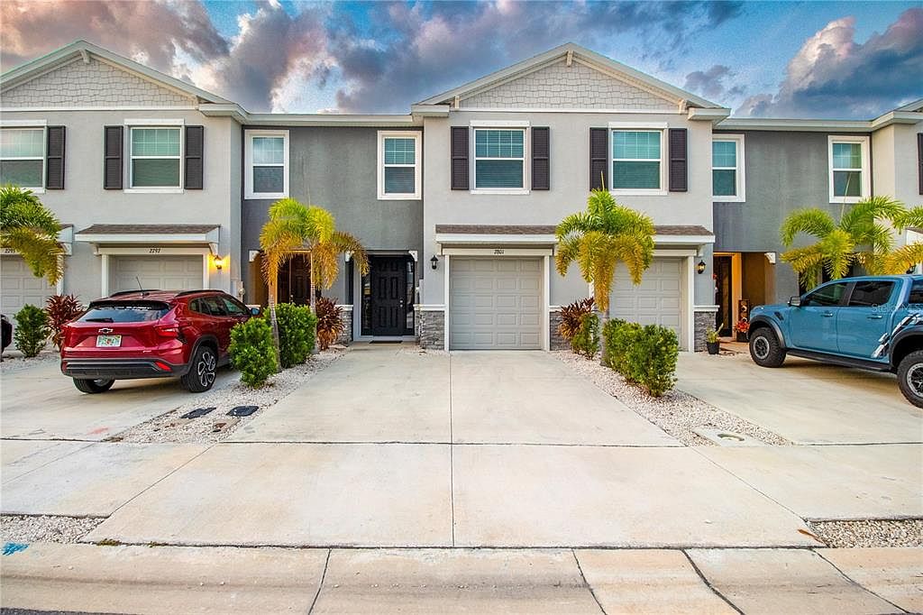 2801 Midnight Pearl Dr, Sarasota, FL 34240 | MLS #TB8395273 | Zillow