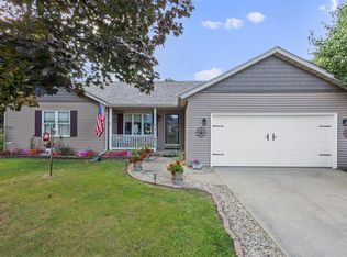 3379 E Sundew Dr, Rolling Prairie, IN