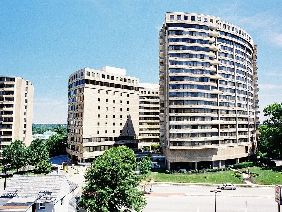 Building Photo 5