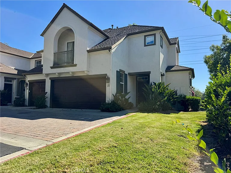 27 Harwick Ct — Photo 1