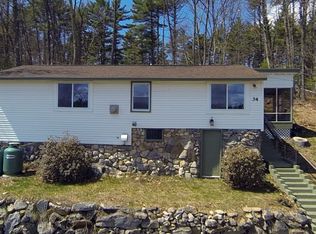 34 Cobbetts Pond Rd, Windham, NH 03087