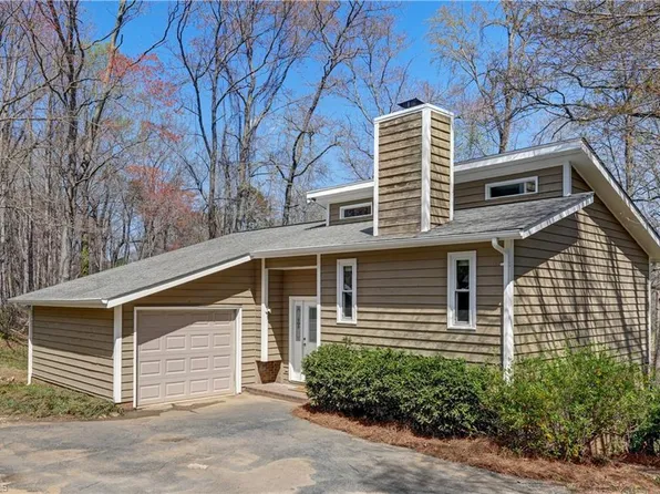 5299 Brittainywood Rd, Kernersville, NC 27284