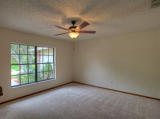 822 Scenic Heights Dr, Brandon, FL 33511