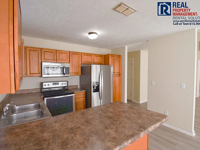 2418 Quest Ave — Photo 8
