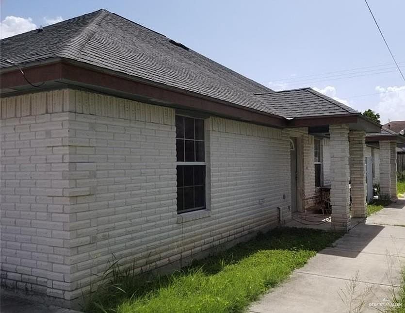 2nd image of 702 Perkins Ave