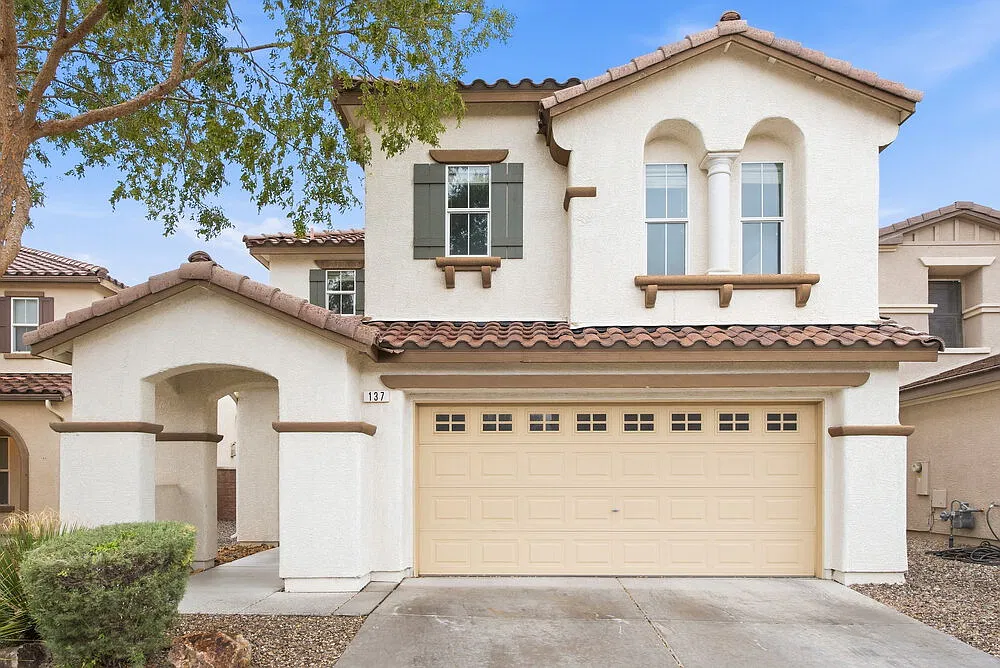 4 bed, 2.5 bath, 2148 sqft, $2,385 — Photo 1
