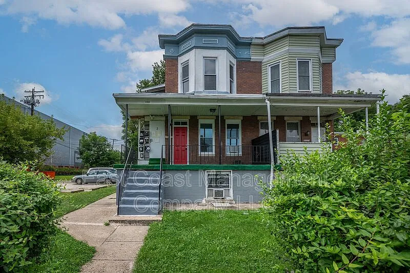 1 bed, 1.0 bath, 646 sqft, $1,025 — Photo 2