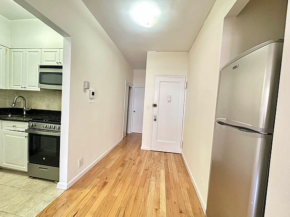 3rd image of 506 E 88th St #4Q