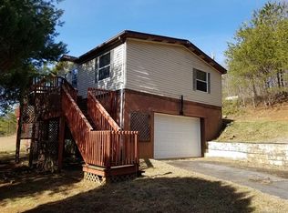 76 Hayes Cove Rd, Leicester, NC 28748