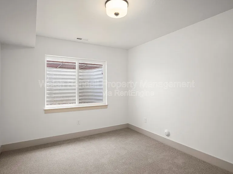 842 S 140 E — Photo 21