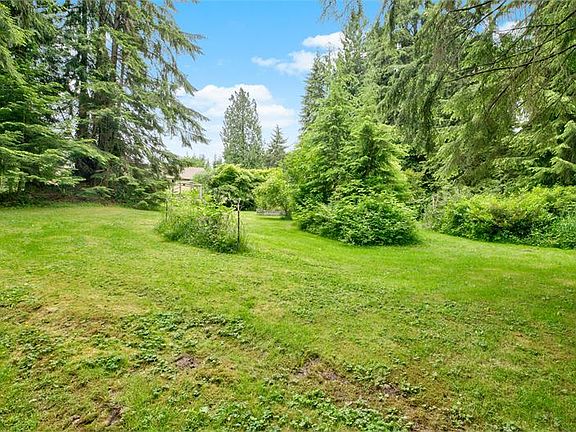 2nd image of 530 198th Ave NE
