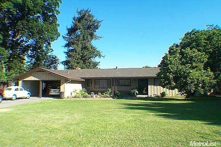 1st image of 2475 Estate Dr