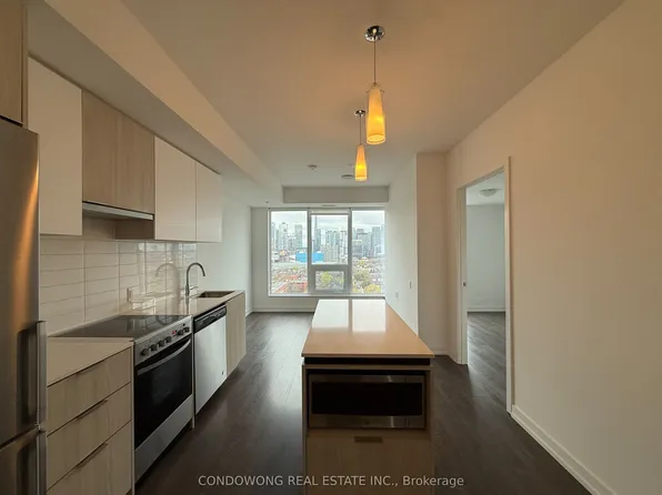 203 College St, Toronto, ON