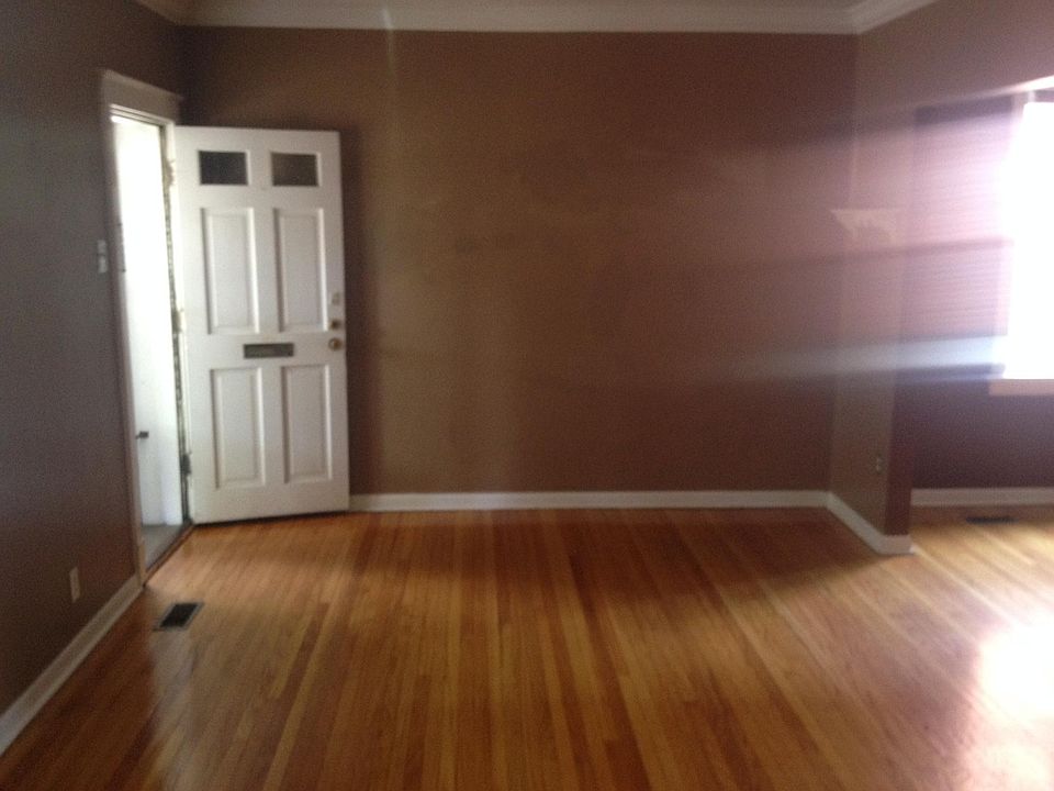 1st image of 7317 Amherst Ave Floor 1