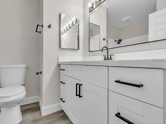 3 bed, 1368 sqft, $2,925 — Photo 3